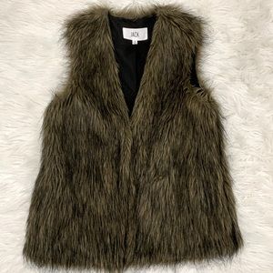 Jack by BB Dakota faux fur vest